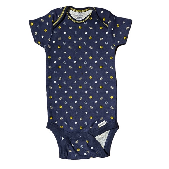 Size 3-6 Month Bundle of 3 Boy Infant Onsie Snap Shirt Short - Picture 2 of 15